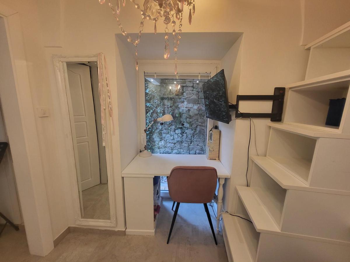 Vintage Apartment In The City Centre Old Town Lublana Zewnętrze zdjęcie